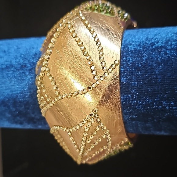 Stunning Gold Rhinestone Peacock Bracelet - Picture 2 of 5
